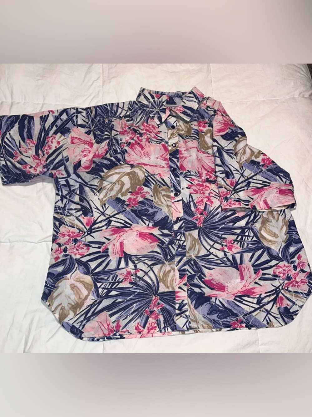 Vintage Women’s Plus Size CABRAIS Floral Button-Up Shirt in Pink, Navy & Cream